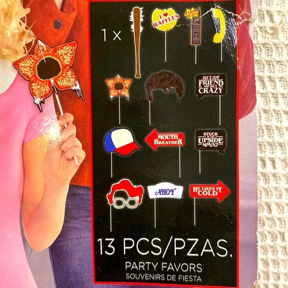 Netflix Stranger Things lot - Picture 6 of 7